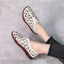 Load image into Gallery viewer, Breathable and comfortable mother's shoes with a soft and non-slip sole