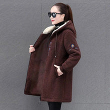 Load image into Gallery viewer, Casualmente largo, acolchoado e com casaco espesso de comprimento médio