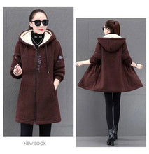 Load image into Gallery viewer, Casualmente largo, acolchoado e com casaco espesso de comprimento médio