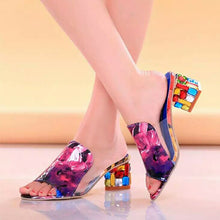 Load image into Gallery viewer, 2024 Zapatos de tacón de piel de cocodrilo con piedras en relieve
