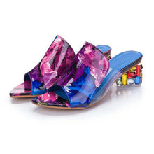 Load image into Gallery viewer, 2024 Zapatos de tacón de piel de cocodrilo con piedras en relieve
