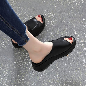 Zapatos de suela blanda realzados de suela gruesa de cuero suave Zapatilla de boca de pez